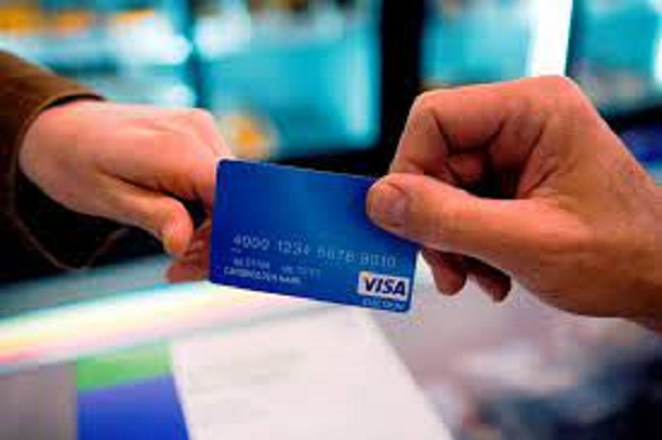 Bạn có biết thẻ ngân hàng nào sử dụng được ở nước ngoài?